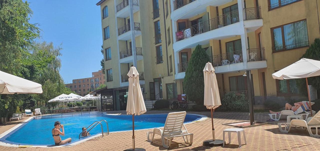 Golden Dreams Apartment Sunny Beach Ngoại thất bức ảnh